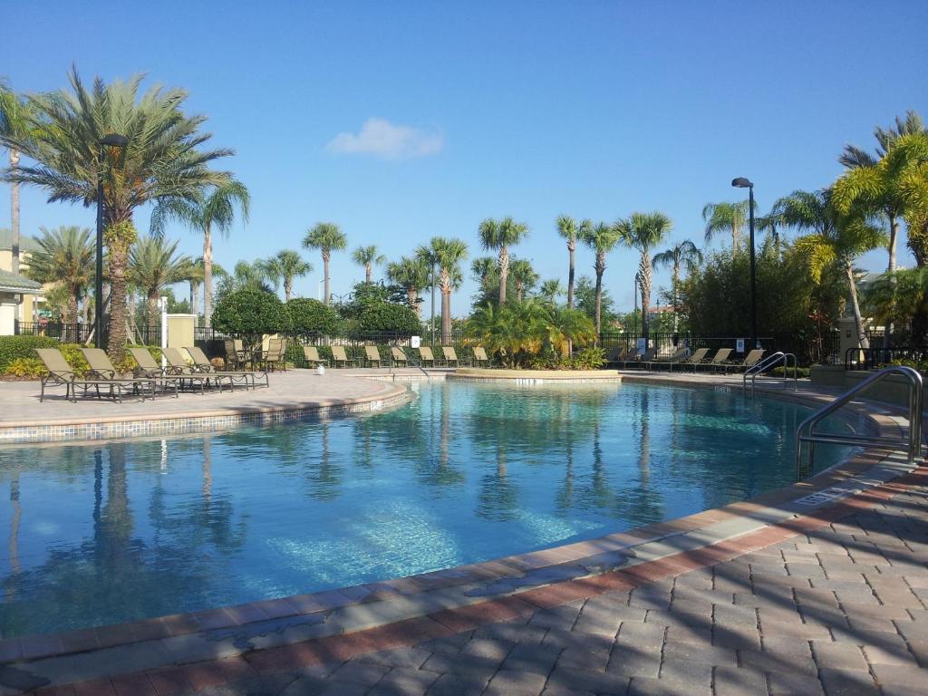 Orlando Resort Rentals at Universal Boulevard - image 2